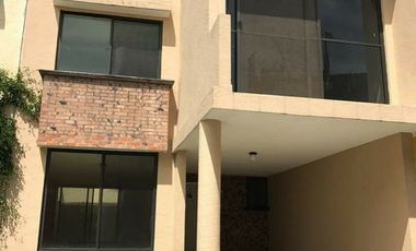 CASA EN AGAVES EMILIANO ZAPATA