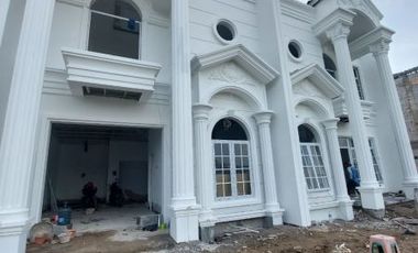 Rumah baru design classic modern akses startegis di Ciracas jakarta Timur