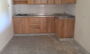 VENDO INMENSA CASA DE PRIMER PISO EN BARBOSA ANTIOQUIA COLOMBIA.