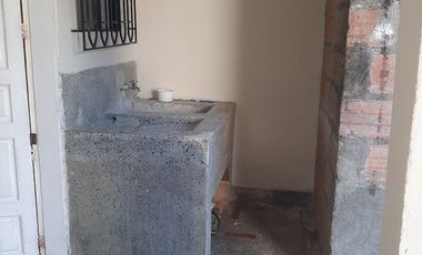VENDO INMENSA CASA DE PRIMER PISO EN BARBOSA ANTIOQUIA COLOMBIA.