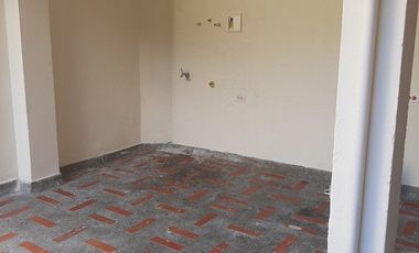 VENDO INMENSA CASA DE PRIMER PISO EN BARBOSA ANTIOQUIA COLOMBIA.