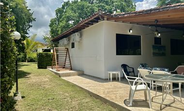 Venta de cabaña en conjunto frente de la playa, Don Jaca, Santa Marta