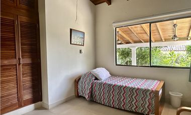 Venta de cabaña en conjunto frente de la playa, Don Jaca, Santa Marta