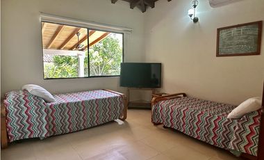 Venta de cabaña en conjunto frente de la playa, Don Jaca, Santa Marta