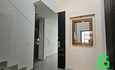 Casa en Renta  Privadas de Anáhuac  Zona Escobedo