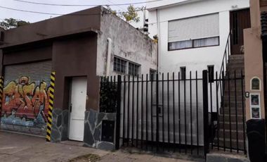En Venta Galpón con vivienda en Ramos Mejia