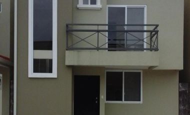 Casa en Venta en La Perla 3 Cuartos