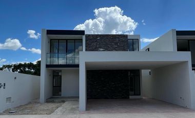 Casa en  Venta en Mérida en Privada 4 recámaras lista para entrega