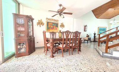 COD. 260 - SE VENDE CASA - BARRIO: VENECIA I