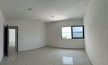 CASA NUEVA, INDEPENDIENTE, CON HERMOSA VISTA AL LAGO