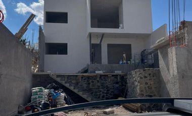 CASA NUEVA, INDEPENDIENTE, CON HERMOSA VISTA AL LAGO