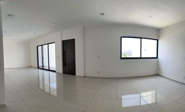 CASA NUEVA, INDEPENDIENTE, CON HERMOSA VISTA AL LAGO