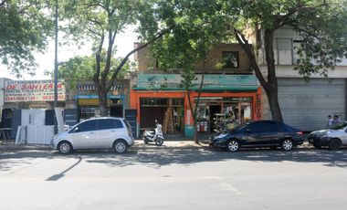 Oportunidad. Local comercial, con galpón y vivienda. Ayacucho 5900