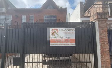 Venta Dúplex Ituzaingó 3 ambientes cerca Autopista Excelente construcción como nuevo