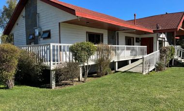 VENDO PARCELA CON CASA AMOBLADA EN QUILLÓN