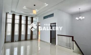 Rumah Komplek Villa Jati Mas Jalan Perintis Kemerdekaan MEDAN