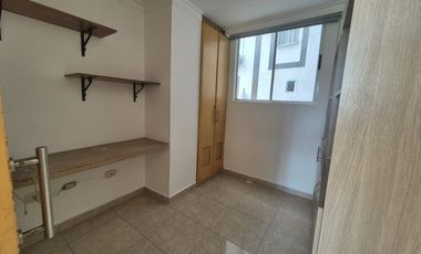 apartamento en arriendo en cabecera del llano. Cod A125167