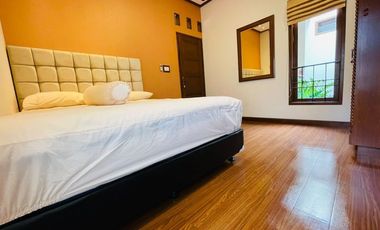 DISEWAKAN RUMAH LUX FULLFURNISH @ AREA SETRASARI BANDUNG