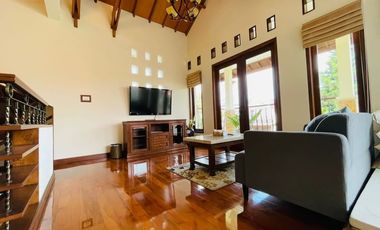 DISEWAKAN RUMAH LUX FULLFURNISH @ AREA SETRASARI BANDUNG