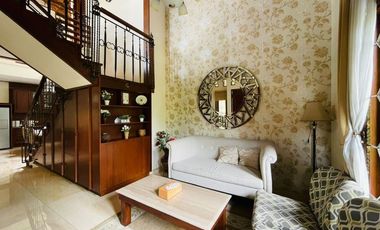 DISEWAKAN RUMAH LUX FULLFURNISH @ AREA SETRASARI BANDUNG