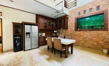 DISEWAKAN RUMAH LUX FULLFURNISH @ AREA SETRASARI BANDUNG