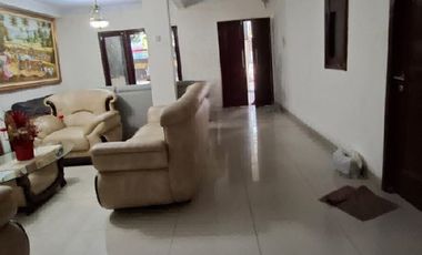 Dijual Rumah Green Garden 21/2 Lantai Harga Nego Jalan Tinggi