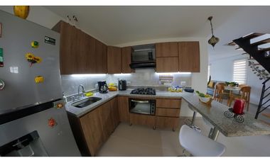 VENTA CASA 127 mts2 LA CEJA SECTOR LA ALDEA - D