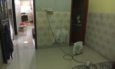 rumah terawat dijual cepat dapat kontrakan 1 pintu (shm)