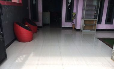 rumah terawat dijual cepat dapat kontrakan 1 pintu (shm)