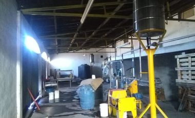BODEGA EN FUNCIONAMIENTO CON EXCELENTE UBICACION.