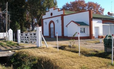 BODEGA EN FUNCIONAMIENTO CON EXCELENTE UBICACION.