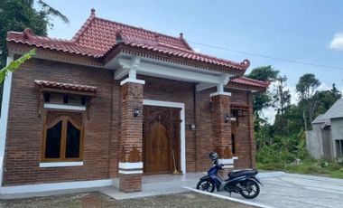 Unit Nyaman Desain Apik Limasan Heritage di Prambanan Village