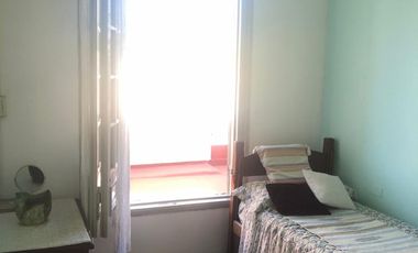 Venta casa con depósito y local. Lote de 31 de frente x 18