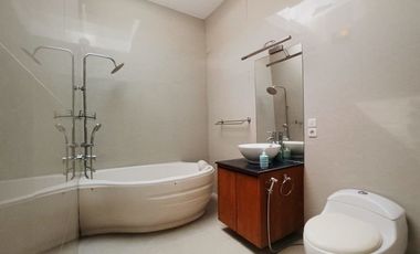 DIJUAL VILLA HARGA MIRING DEKAT PANTAI SANUR DENPASAR