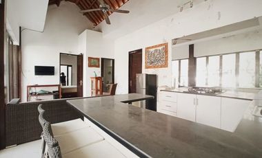 DIJUAL VILLA HARGA MIRING DEKAT PANTAI SANUR DENPASAR