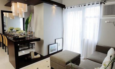 For Sale Penthouse Unit 4BR w/ Balcony in New Manila Behind Robinsons Magnolia