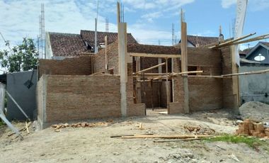 inevstasi property 2 lantai dekat solo cluster mewah solo