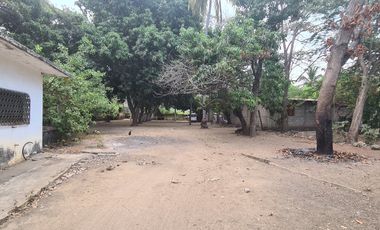 VENDO TERRENO EN ACAPULCO COL. SAN ISIDRO SOBRE CARRETERA NAL. IDEAL PARA BODEGA