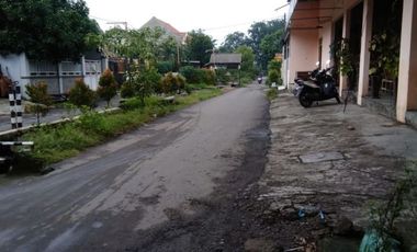 Rumah di Jl Mutiara Petiken Driyorejo Gresik
