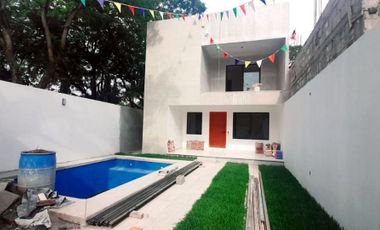 Bonita casa sola con alberca  en Jiutepec Morelos col.Pedregal de las Fuentes