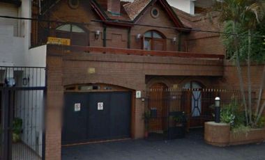 VENDO IMPONENTE CASA CÉNTRICA, POSADAS.