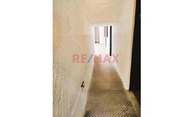 Barrios Altos, Venta De Casa Primer Piso