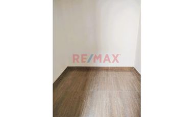 Barrios Altos, Venta De Casa Primer Piso