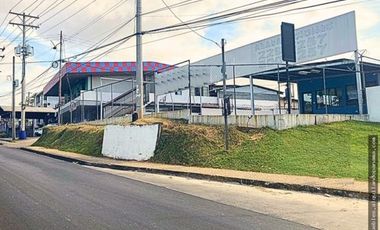 !!!Se Alquila Local en Avenida Principal¡¡¡