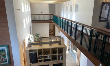 CASA EN UN AMBIENTE ARBOLADO A 15 MINUTOS DE CUERNAVACA