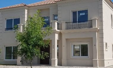 Casa en venta en Benavidez Este