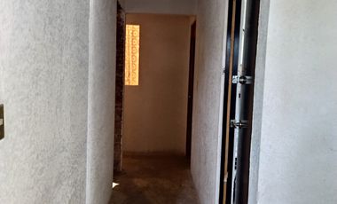 CASA EN EL CENTRO DE  POXTLA CON TERRENO
