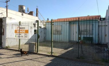 Casa para 2 Familias en venta en Banfield Oeste