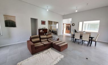 VENTA DE CASA EN Juana Koslay