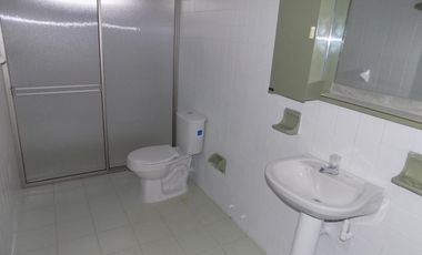 casa en arriendo/venta en el tabor. Cod V85989